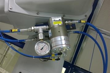 (2) High pressure regulator